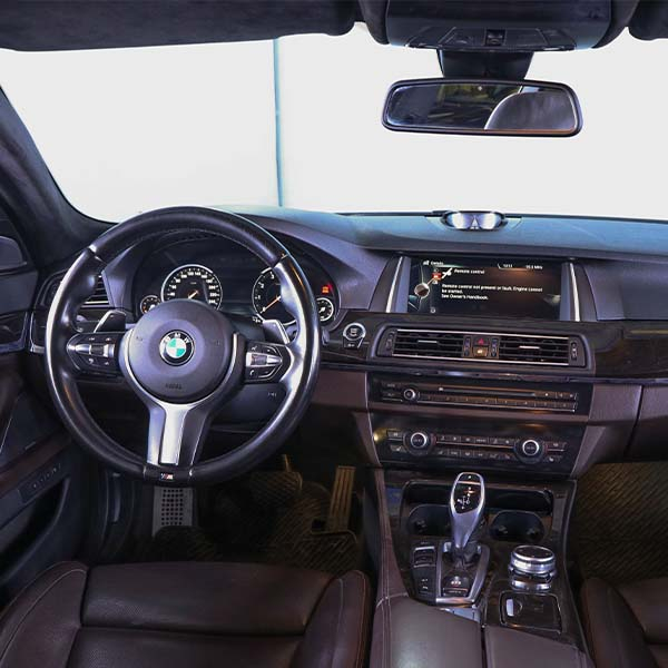 خودرو کارکرده بی ام دبلیو مدل 528i فول دنده اتوماتیک سال 2015