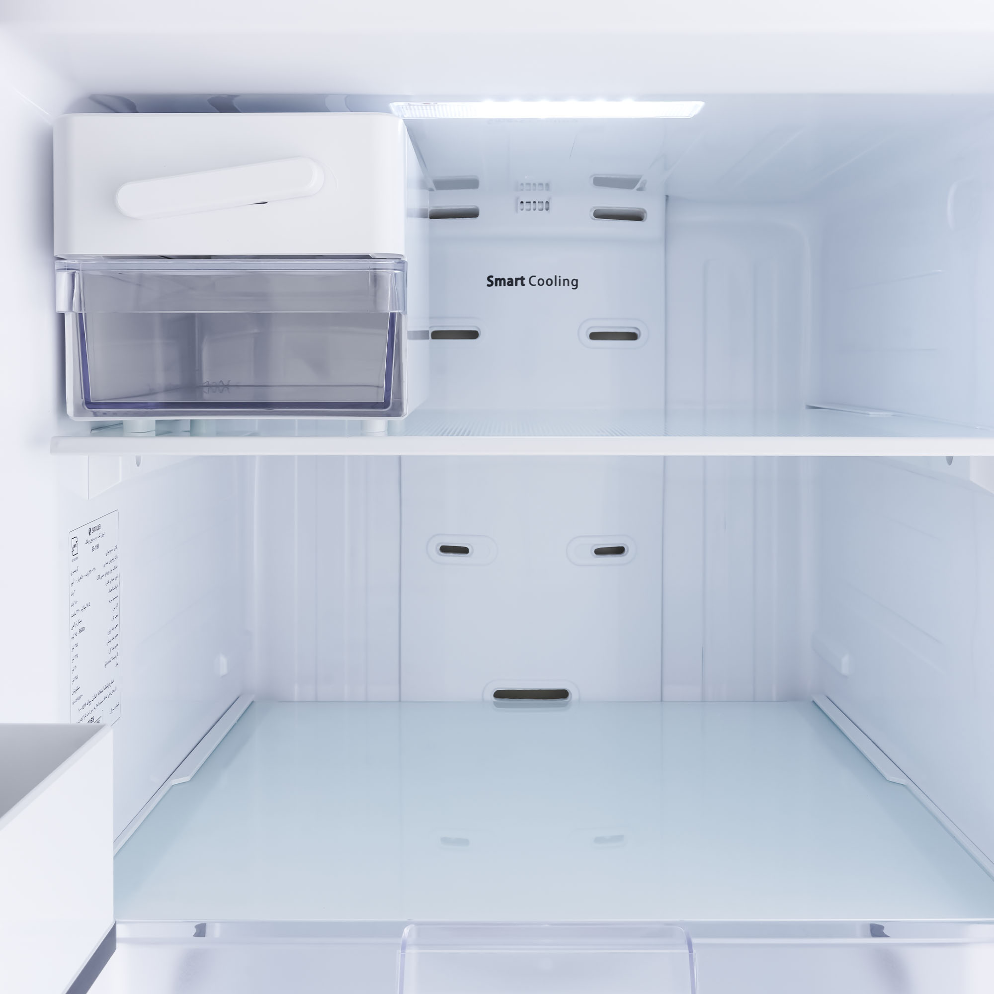 یخچال فریزر 36 فوت دوقلو اسنوا مدل SN6-121، دارای آب‌سردکن، با ارتفاع 180، عمق 67.5 و پهنای 120 سانتی‌متر، میزان مصرف انرژی A+، دارای 5 طبقه در یخچال و 2 طبقه در فریزر، دارای سیستم نوفراست، دارای گردش هوای سه بعدی و