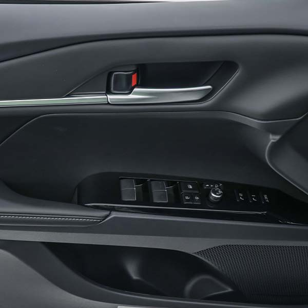 خودرو تویوتا مدل کمری هیبرید چین دنده اتوماتیک سال 2025