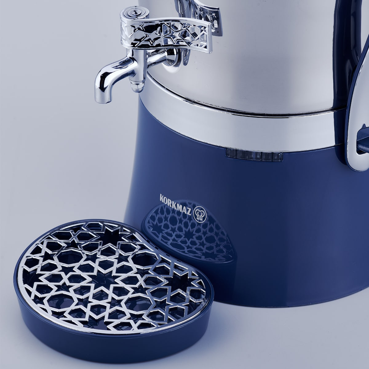 سماور برقی کرکماز مدل A843 گنجایش 3.5 لیتر