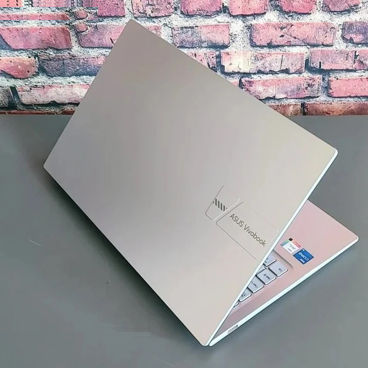 لپ تاپ 15.6 اینچی ایسوس مدل Vivobook 15 X1504VA-NJ2920-Core 5 120U-8GB DDR4 3200MHz-512GB SSD-TN
