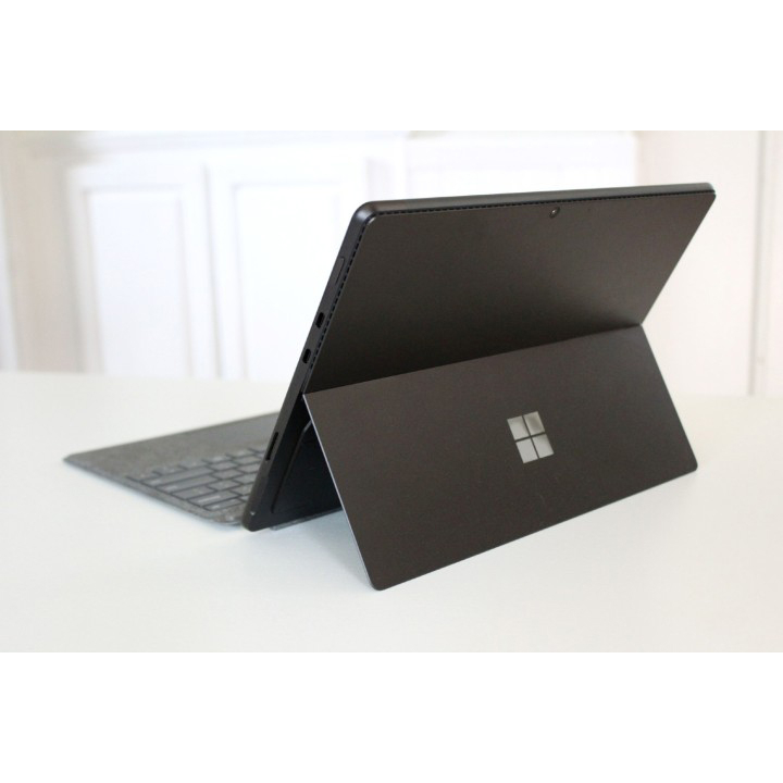 تبلت مایکروسافت مدل Surface Pro 8-i7 ظرفیت 256 گیگابایت و رم 16 گیگابایت به همراه کیبورد Signature Black و قلم Slim Pen 2