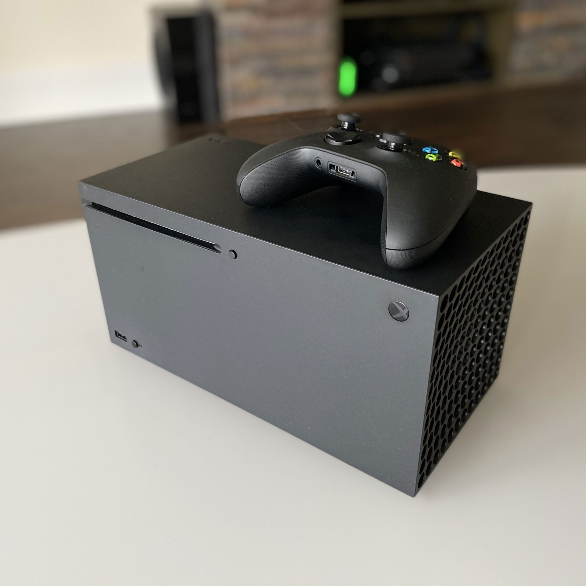 کنسول بازی مایکروسافت مدل Xbox Series X ظرفیت 1 ترابایت به همراه کارت طلایی نصب بازی