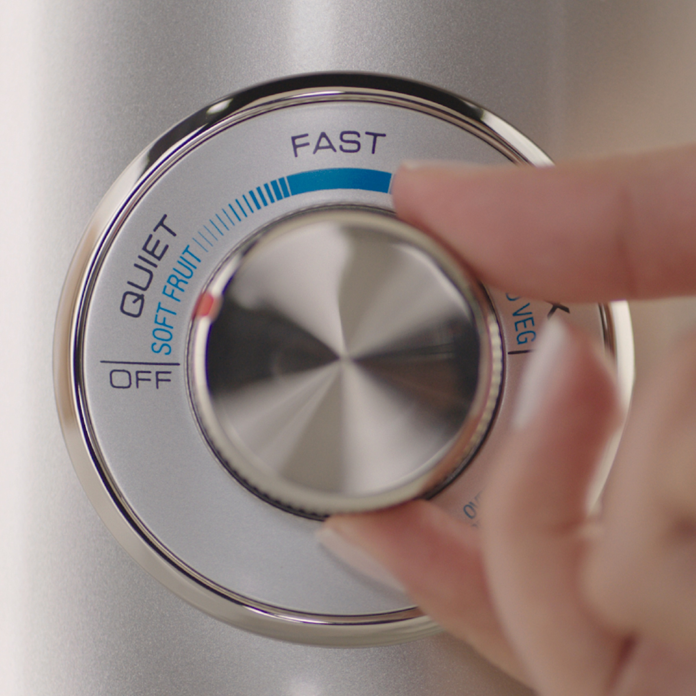 آبمیوه گیری سیج مدل SJE830