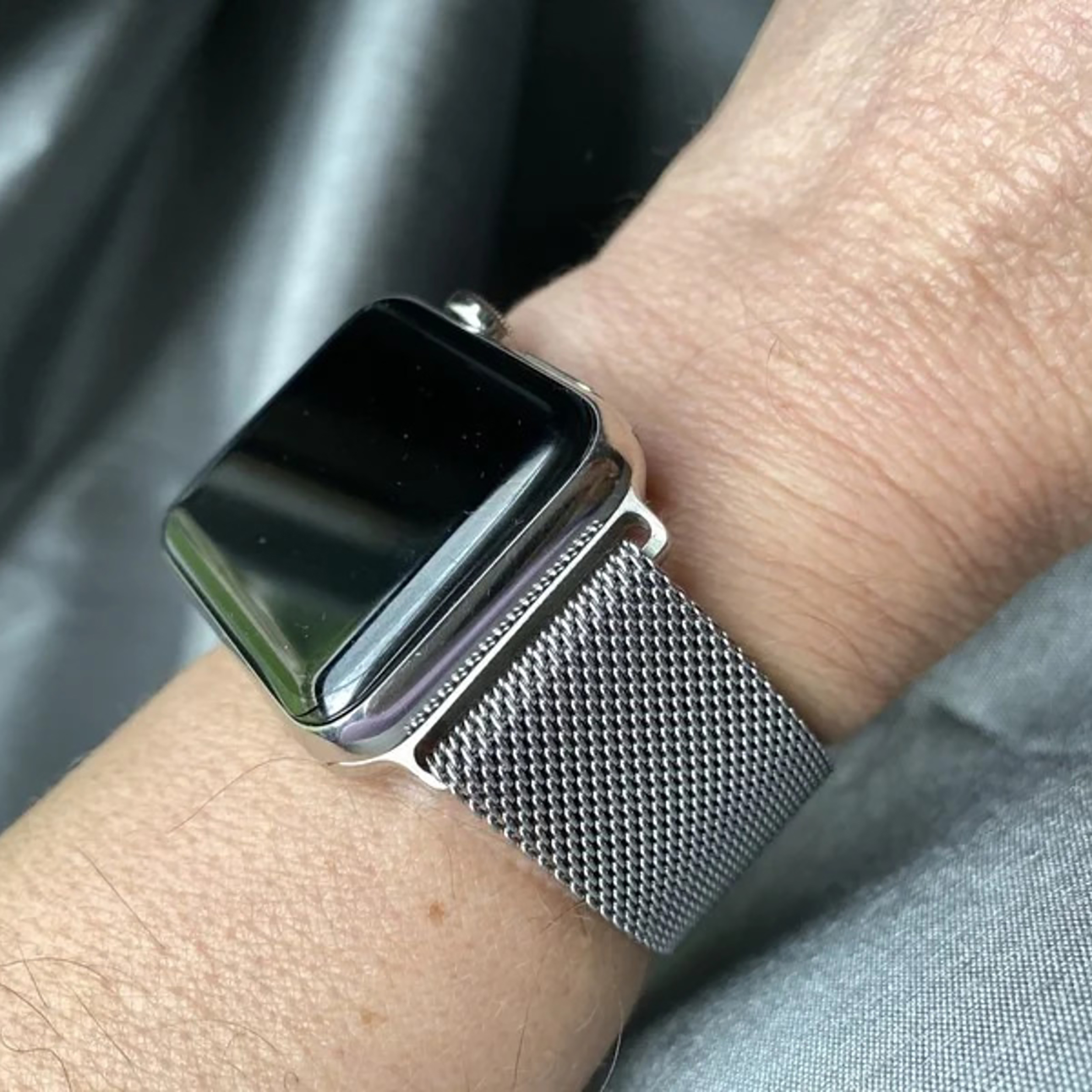 ساعت هوشمند اپل واچ سری 5 مدل  44mm Stainless Steel Case with Milanese Loop Steel Band