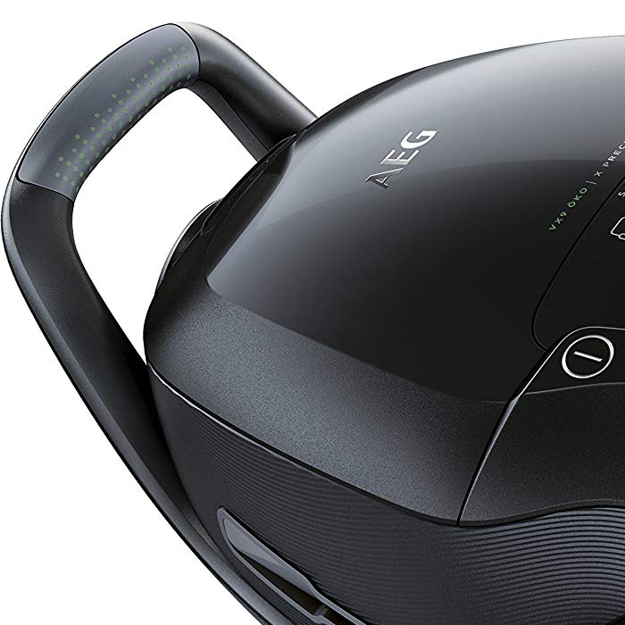 جاروبرقی 750 وات آ ا گ مدل VX9-4-OKO